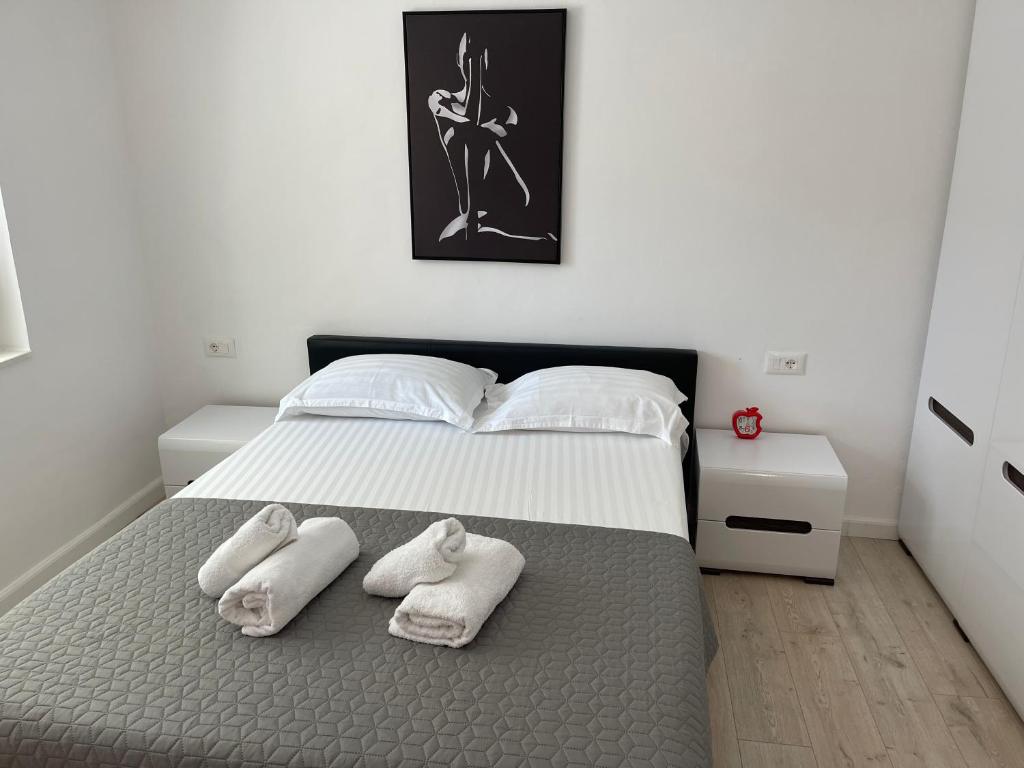 New Bazaar Apartment in Tirana - Imazhi 2