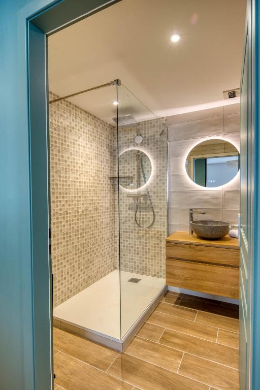 Appartement Le Verdoyant hyper centre avec Parking et Sauna – photo 9