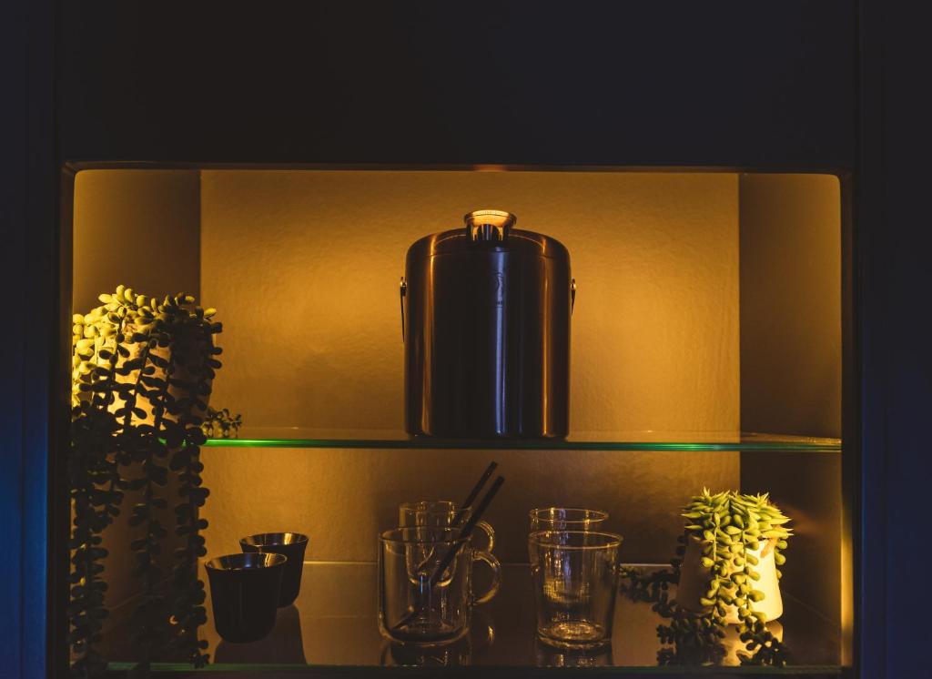 Impossible Motel - Resim 39