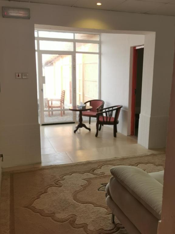Posezení v ubytování Wadi ashab chalets شاليهات وادي الشاب