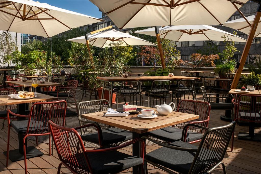 City Hotel Ljubljana - Resim 44