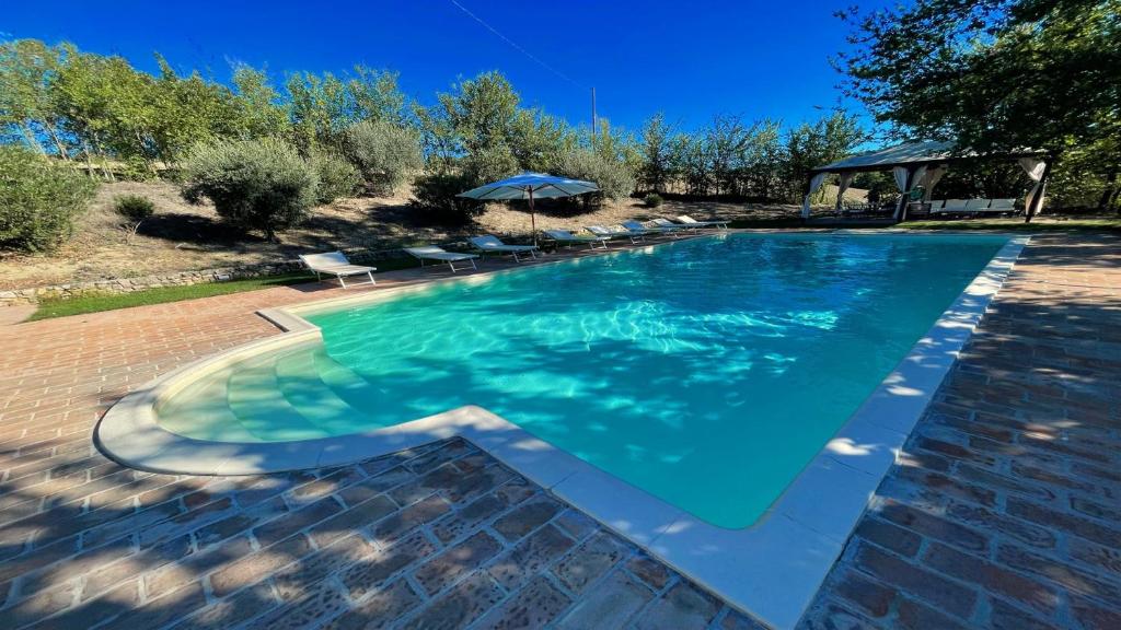 Kép Todi By The PoolSleeps 10Exc PoolWalk To Restaurant 05 Kms Todi 5 kmswifi szállásáról Petroróban a galériában