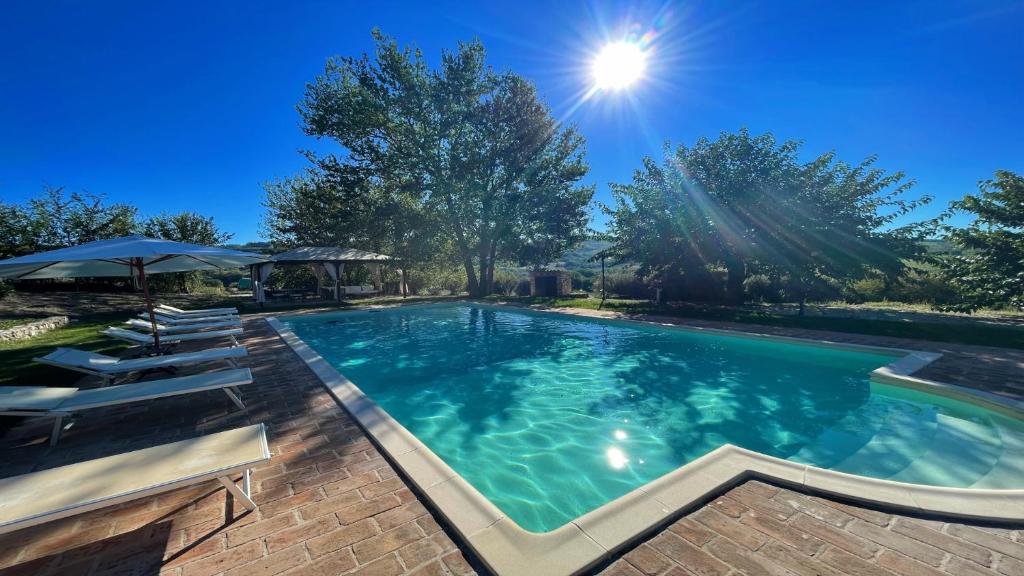 Kép Todi By The PoolSleeps 10Exc PoolWalk To Restaurant 05 Kms Todi 5 kmswifi szállásáról Petroróban a galériában