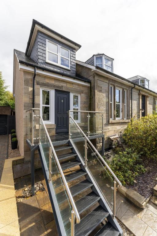 Cornton Cottage, Bridge of Allan (updated prices 2024)