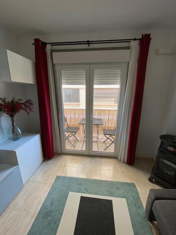 A seating area at Beachside Apartment - Sleeps 3 Balcony & Parking