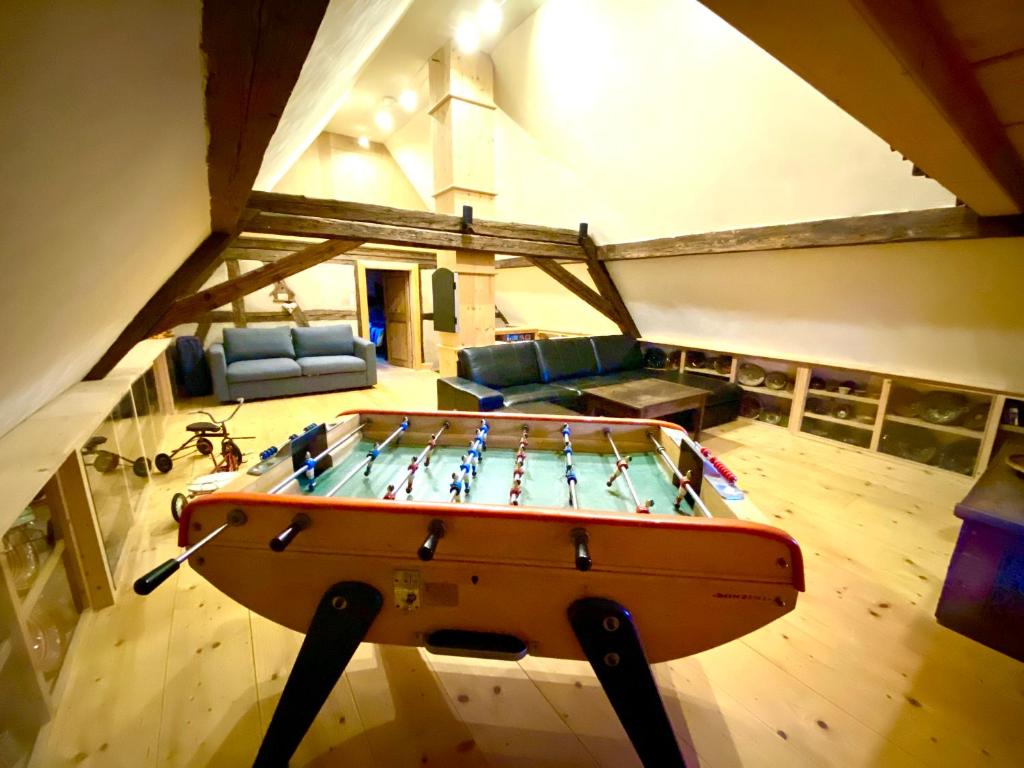 Gîte Le Chut - Piscine & Jacuzzi - 11 à 14 personnes - Maison De Cinq Chambres