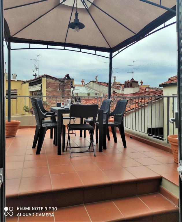 Balkon lub taras w obiekcie ATTICO RUCELLAI CON TERRAZZA SUPER VISTA