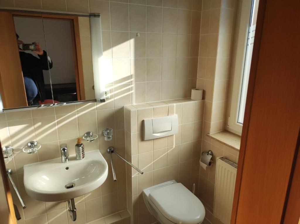 Koupelna v ubytování Zimmer am Jüdenhof