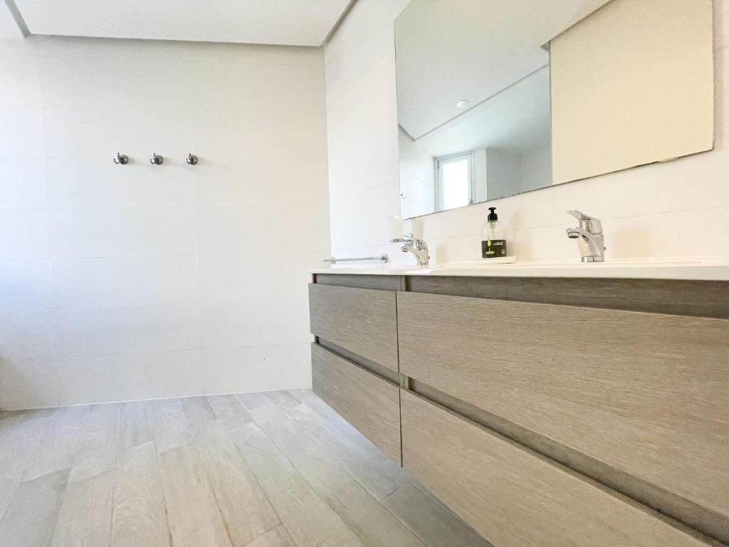 Fotografia z galérie ubytovania 3-Bed Flat, Ocean Garden, Heated Pool, Parking, PP207 v destinácii Adeje