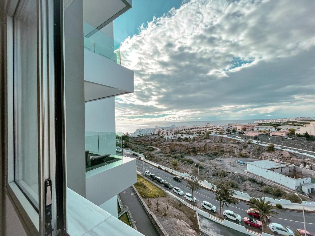 Balkón alebo terasa v ubytovaní 3-Bed Flat, Ocean Garden, Heated Pool, Parking, PP207