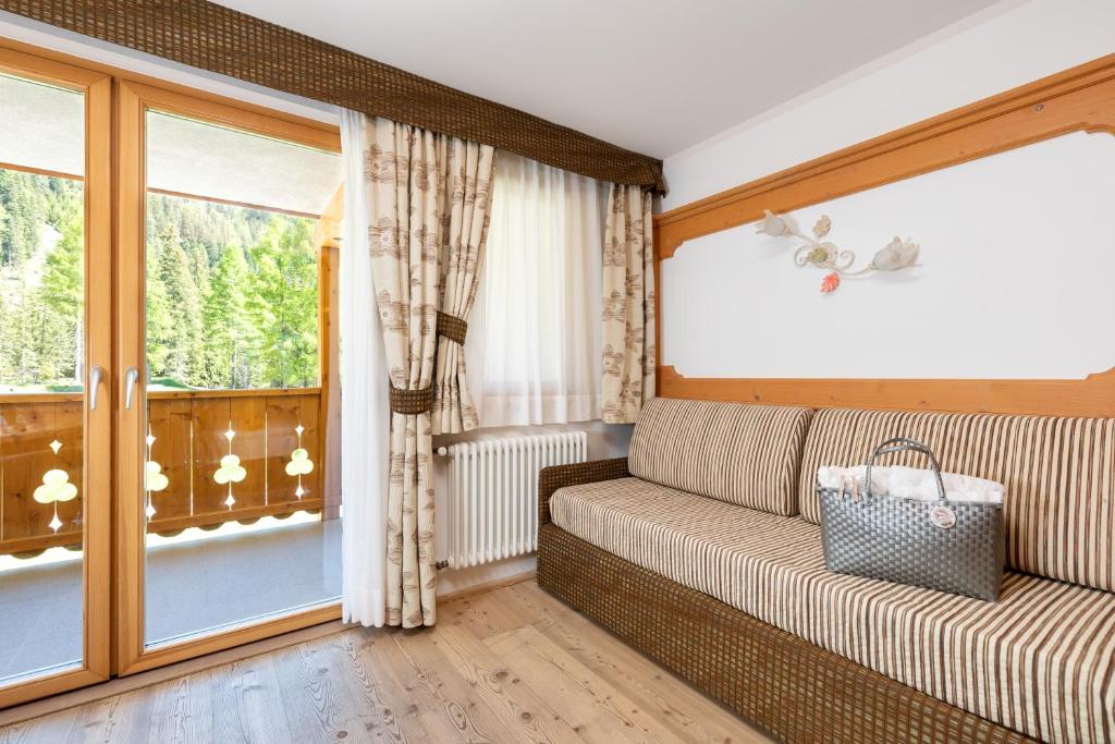 Posezení v ubytování Wellness Hotel Lupo Bianco