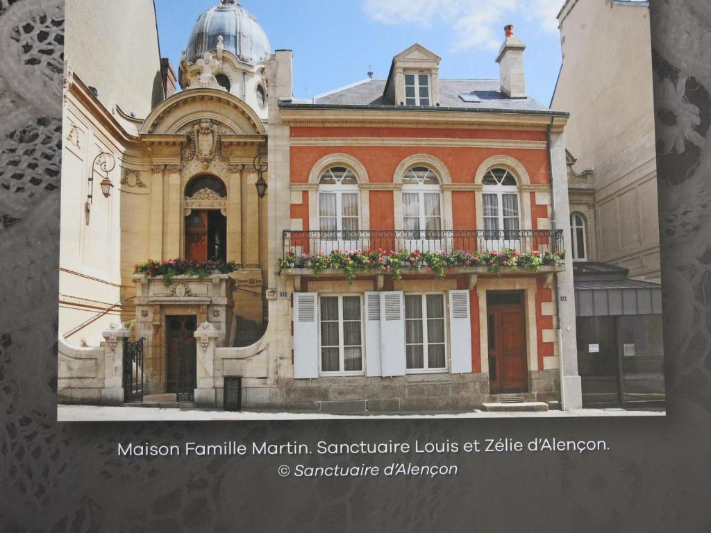 St Germain - Double Room With Private External Bathroom