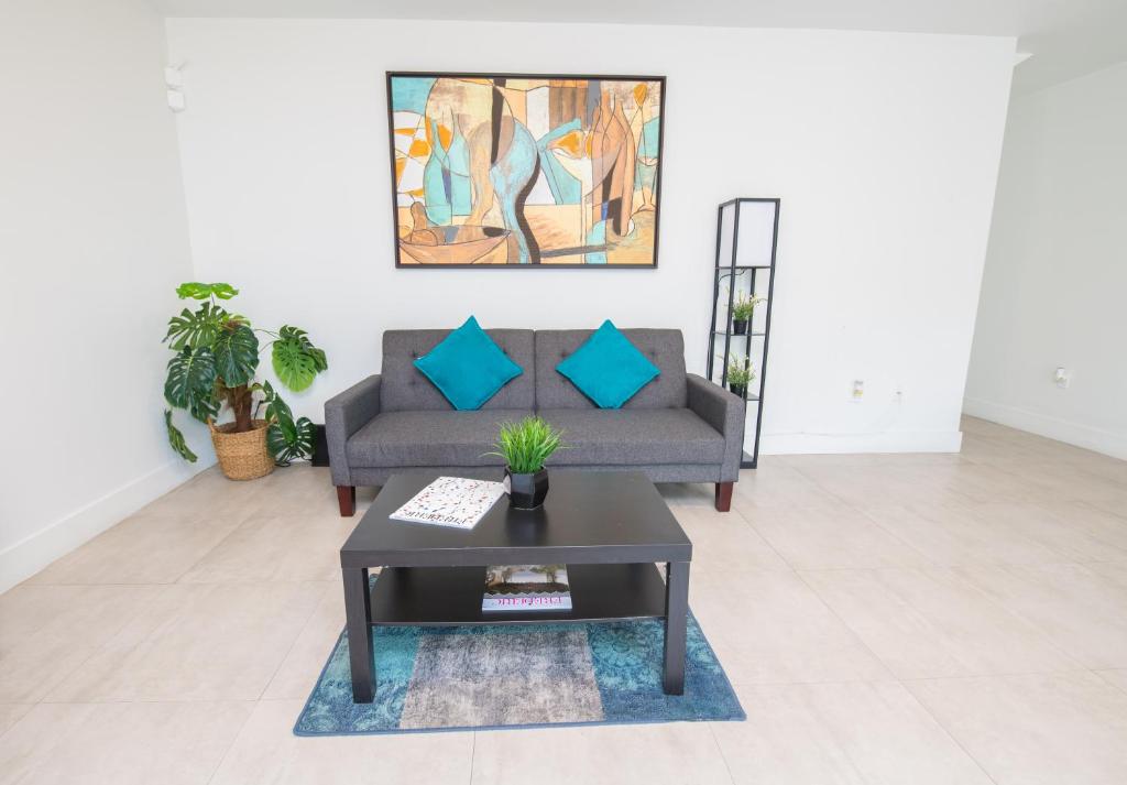 Spacious entire Apartment with Free Parking - Appartamento