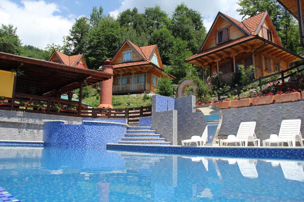 Bazén v ubytování "Naše Brdo" - Ivanjica nebo v jeho okolí