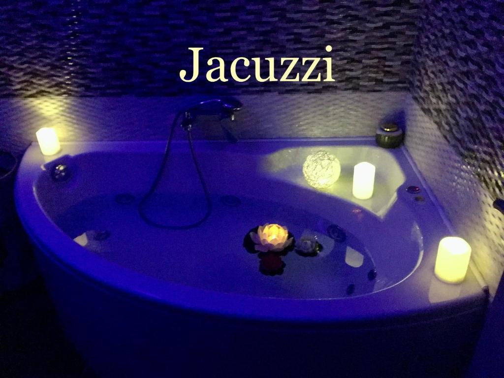 Fotografia z galérie ubytovania Sonias Central JACUZZI Apartment,100mbps v Solúne
