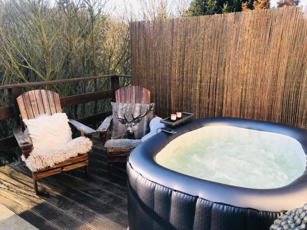 Nature Living Ferienhaus mit Kamin Feuerschale Garten mit