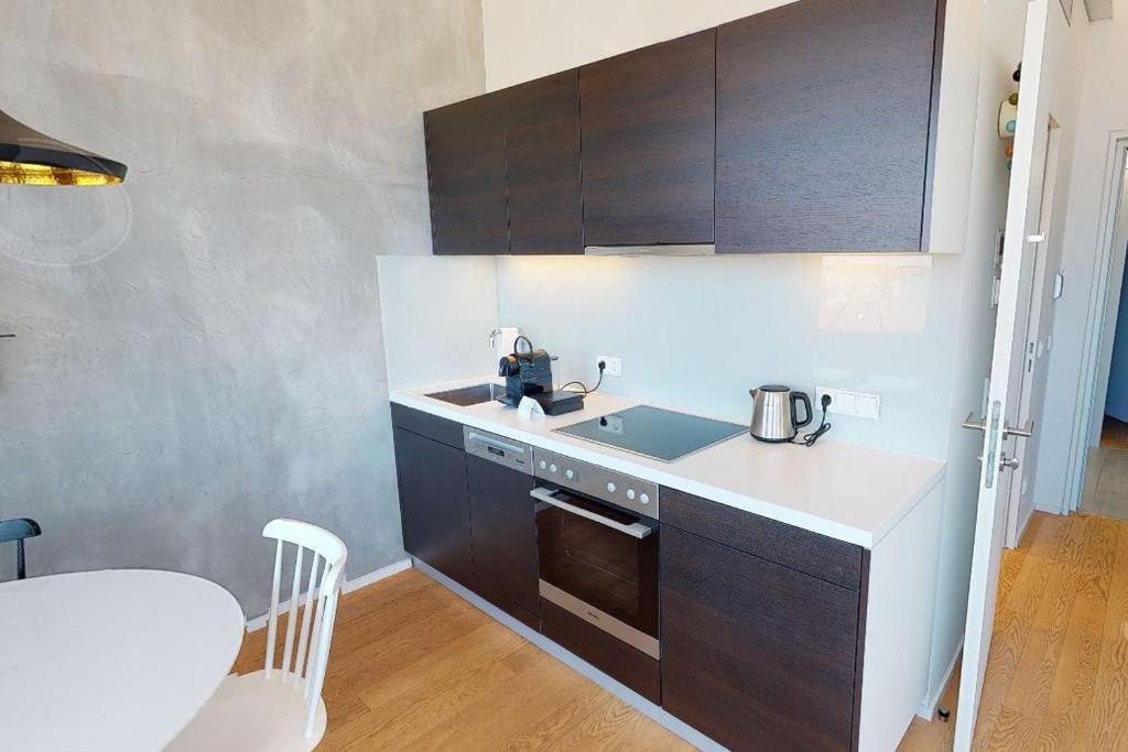 Kuchnia lub aneks kuchenny w obiekcie Key Residences Vienna