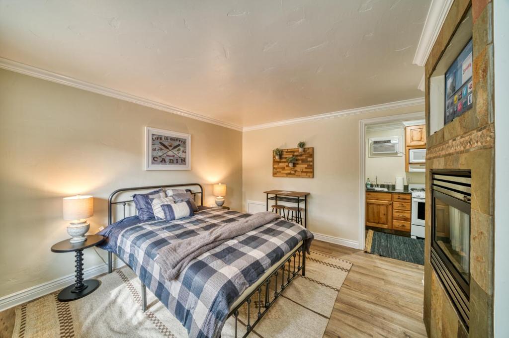 MML Unit 8 - Cozy stay in heart of SLT · Studio & Kitchenette