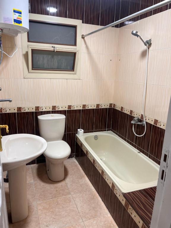 Samirko pyramids view apartment - Housity
