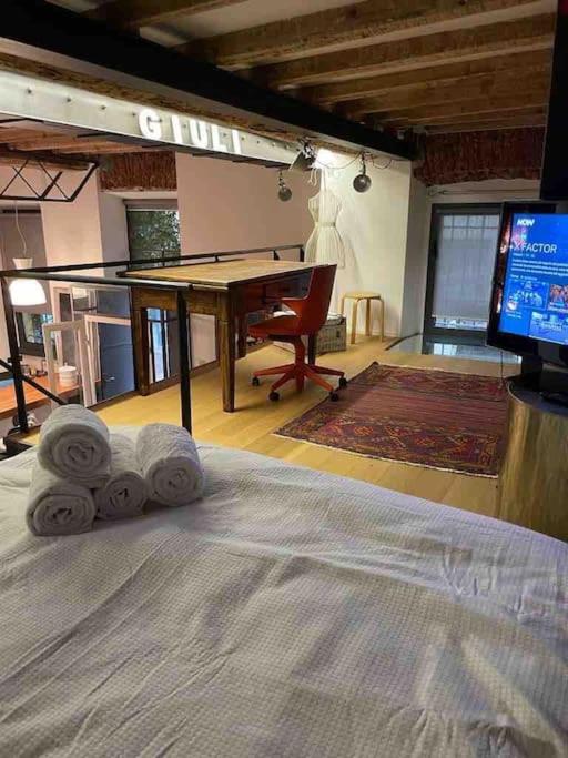 Posteľ alebo postele v izbe v ubytovaní Loft di design nel cuore di Milano