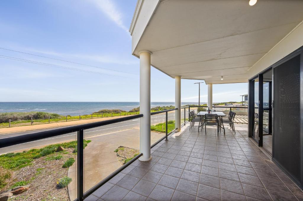 Mareblue Villa Aldinga Beach C21 SouthCoast Holidays, Aldinga Beach Updated 2023 Prices
