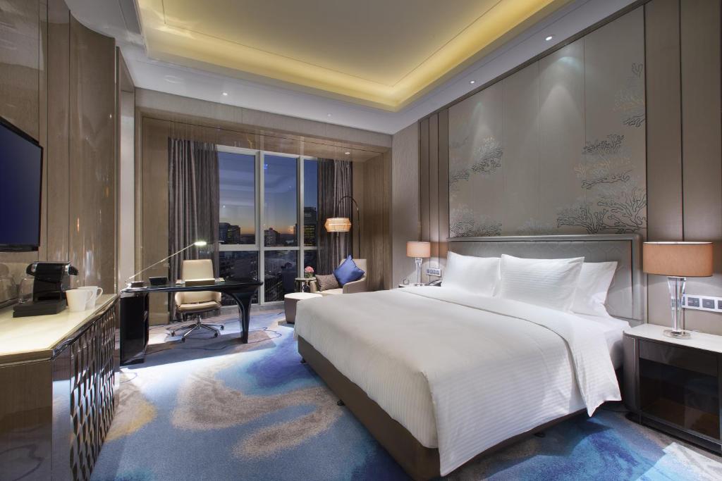 Pullman Yantai Center - Deluxe King Room With City View - High Floor