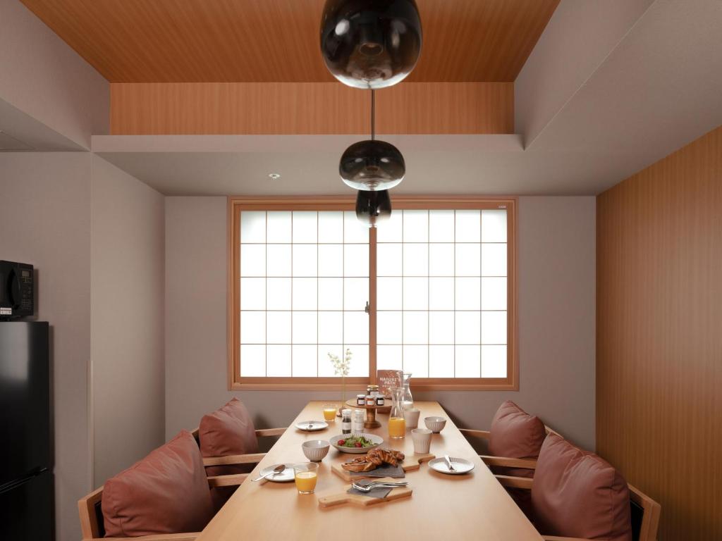 Posezení v ubytování MIMARU SUITES Tokyo Asakusa