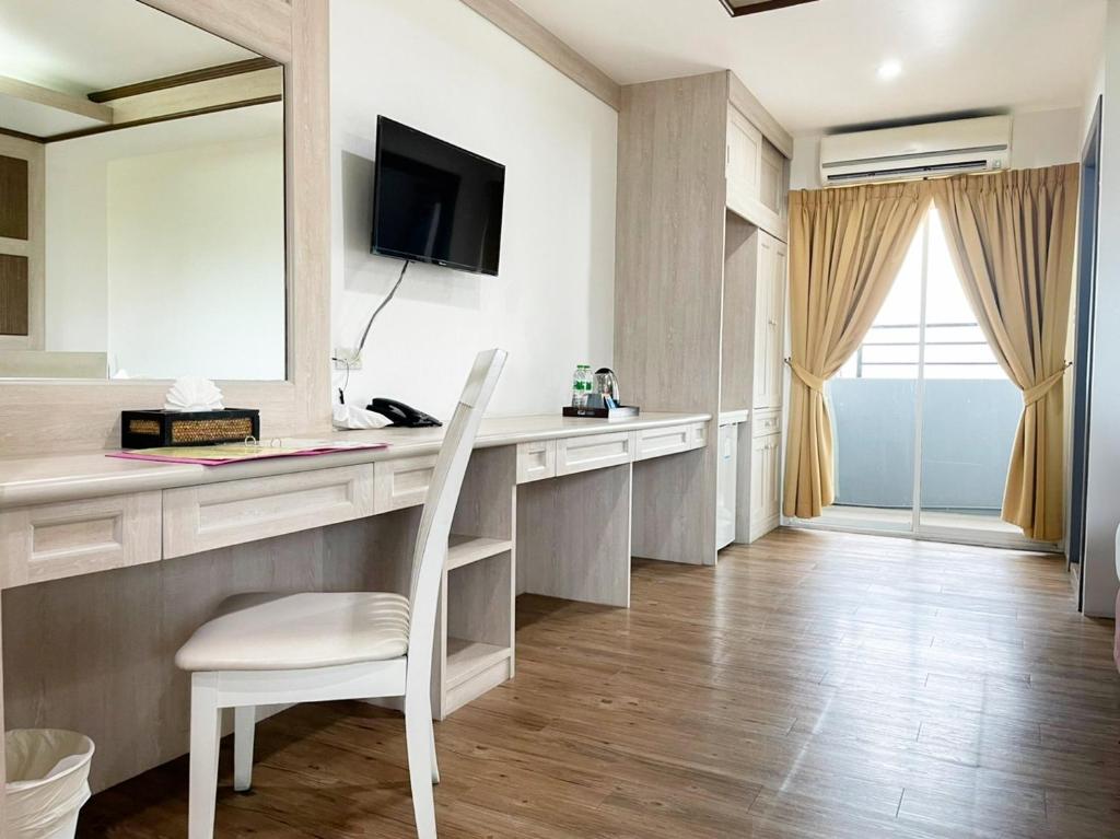 SB Living Place Hotel Phuket Town - Resim 15