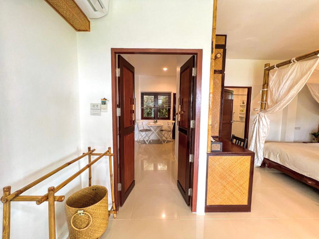 Baan Phuvara Retreat - Romantic Jacuzzi Mountain View Villas - 7