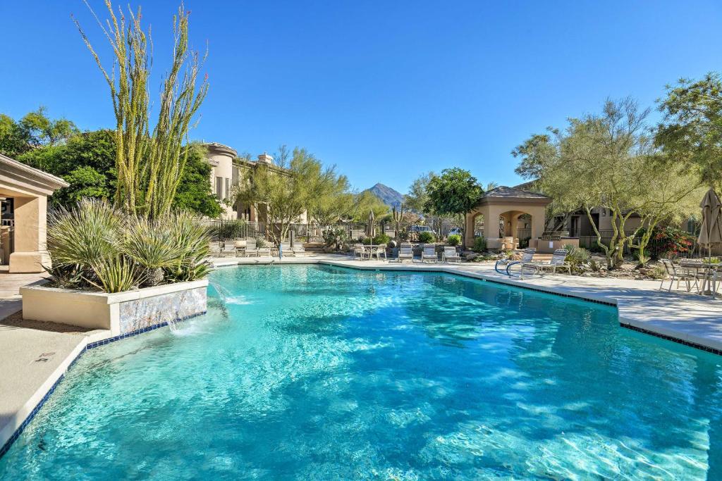 Condo with Resort Amenities, 3 Mi to TPC Scottsdale!, Scottsdale