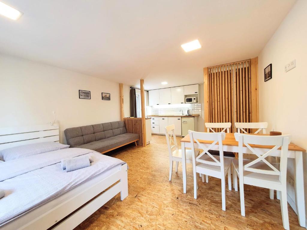 Kuchyň nebo kuchyňský kout v ubytování Apartmány U Muzea