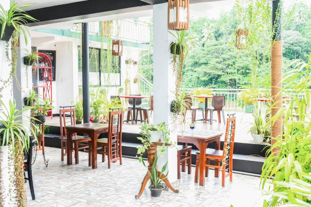 Zahrada ubytování Kandy Riverside Villa