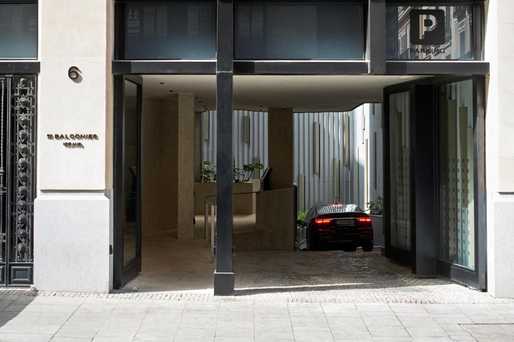 60 Balconies Iconic - 15