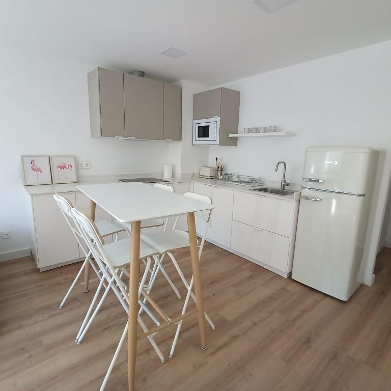 Apartamentos CANDEA - 3