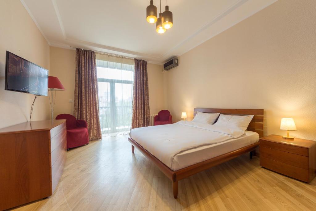 DayFlat Apartments Khreschatyk - 