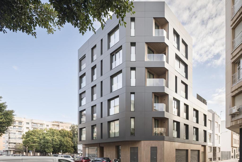 Budova, v ktorej sa apartmán nachádza