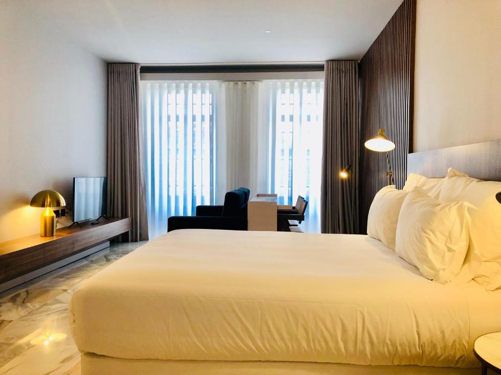 YOUROPO - Downtown - 2