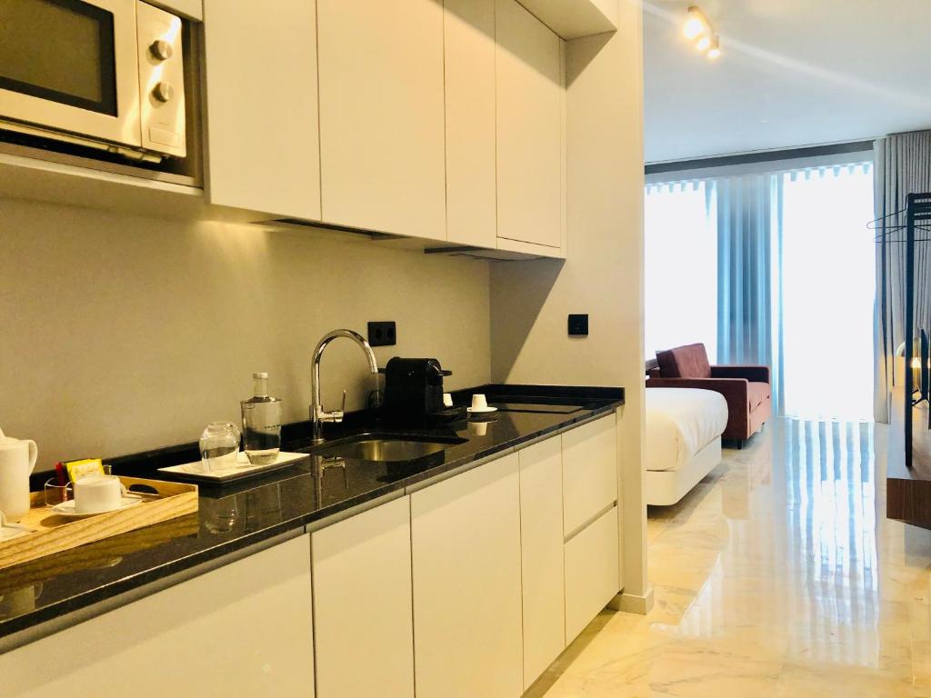 YOUROPO - Downtown - 11