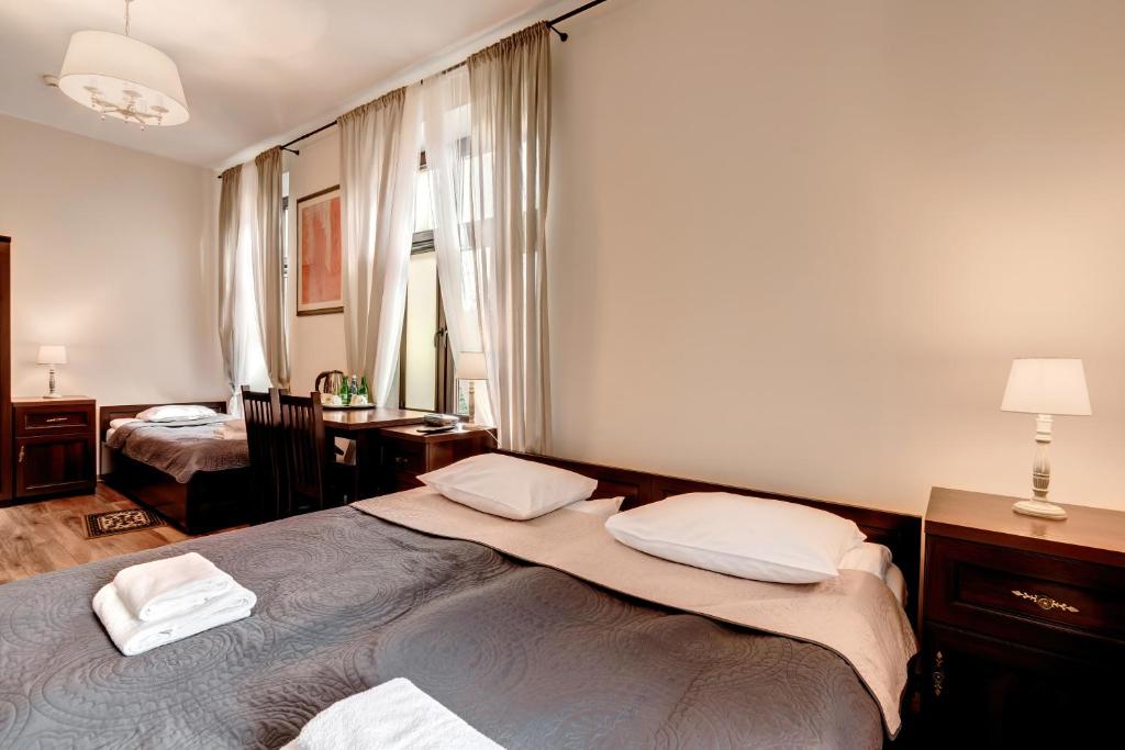 Hotel Charlotta - Habitación Triple