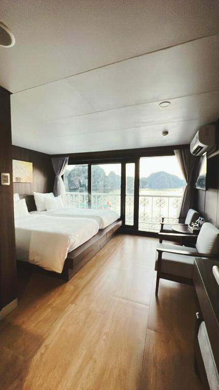 Postel nebo postele na pokoji v ubytování UniCharm Cruise
