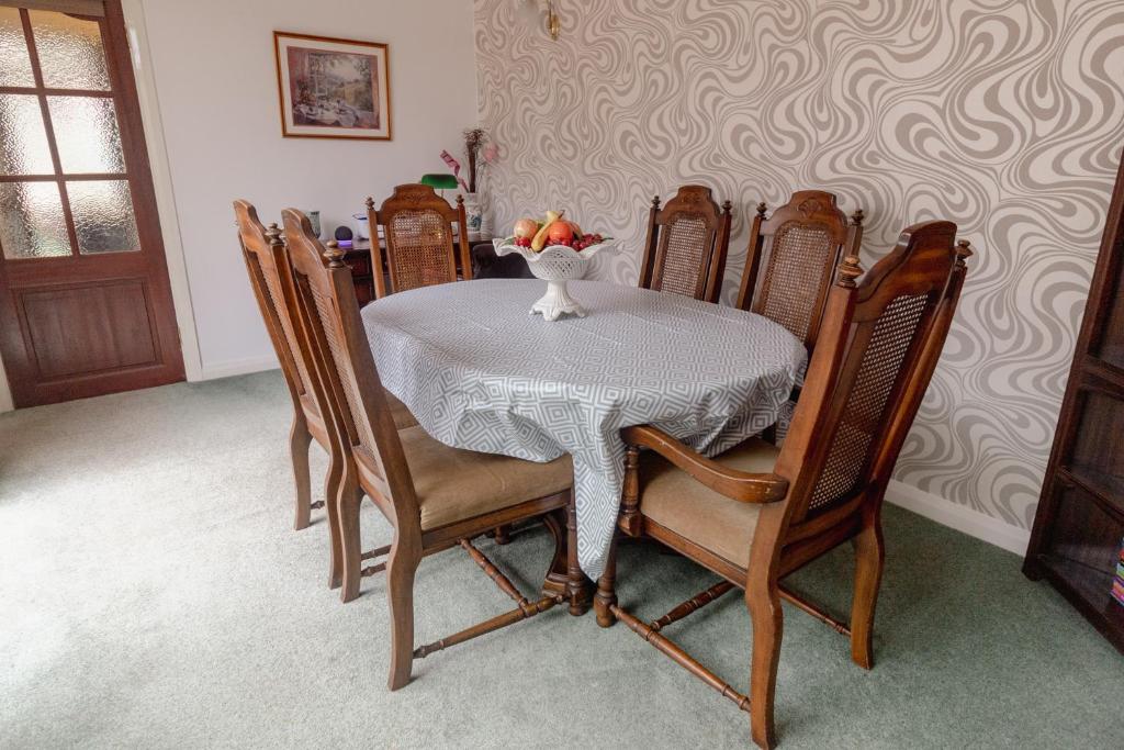 Gallery image of Palm Bay's Luxury Bungalow - Self Check In & Parking in Margate