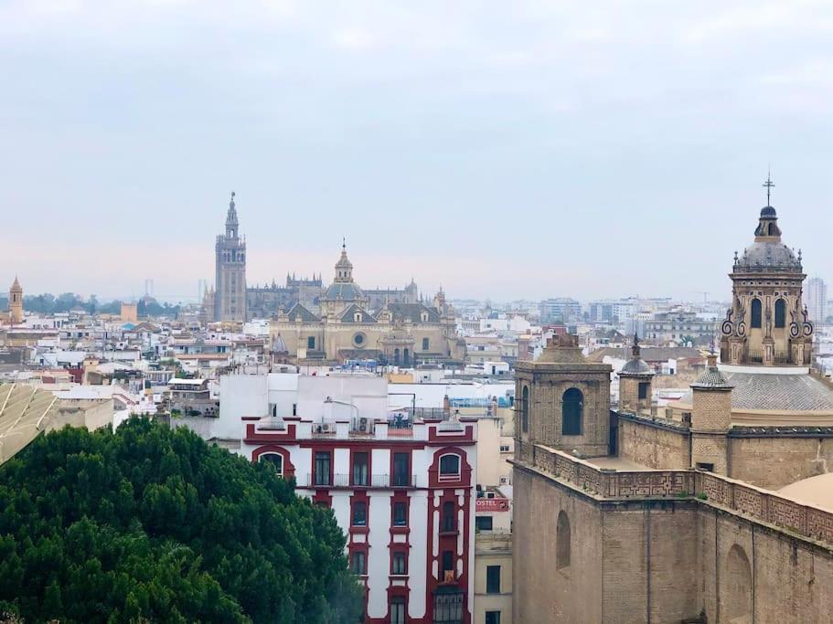 Nespecifikovaný výhled na destinaci Málaga nebo výhled na město při pohledu z apartmánu