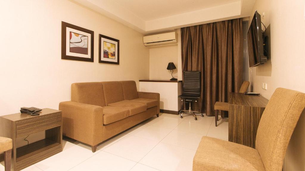 Posezení v ubytování RedDoorz Premium @ West Avenue Quezon City