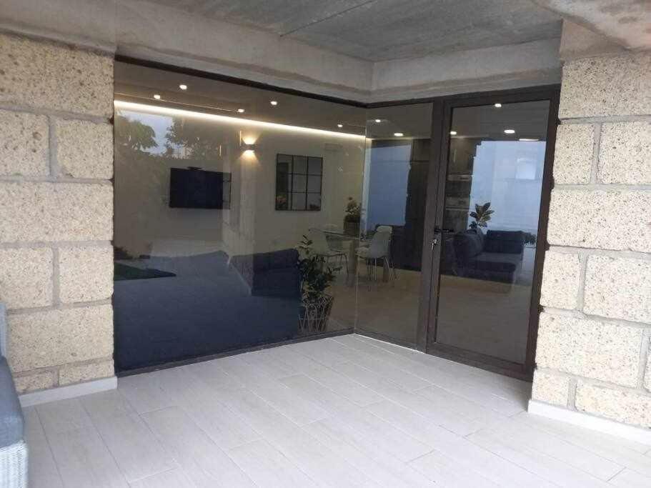 TV a/nebo společenská místnost v ubytování Villa Infinity Vistas Wiffi y jacuzzi