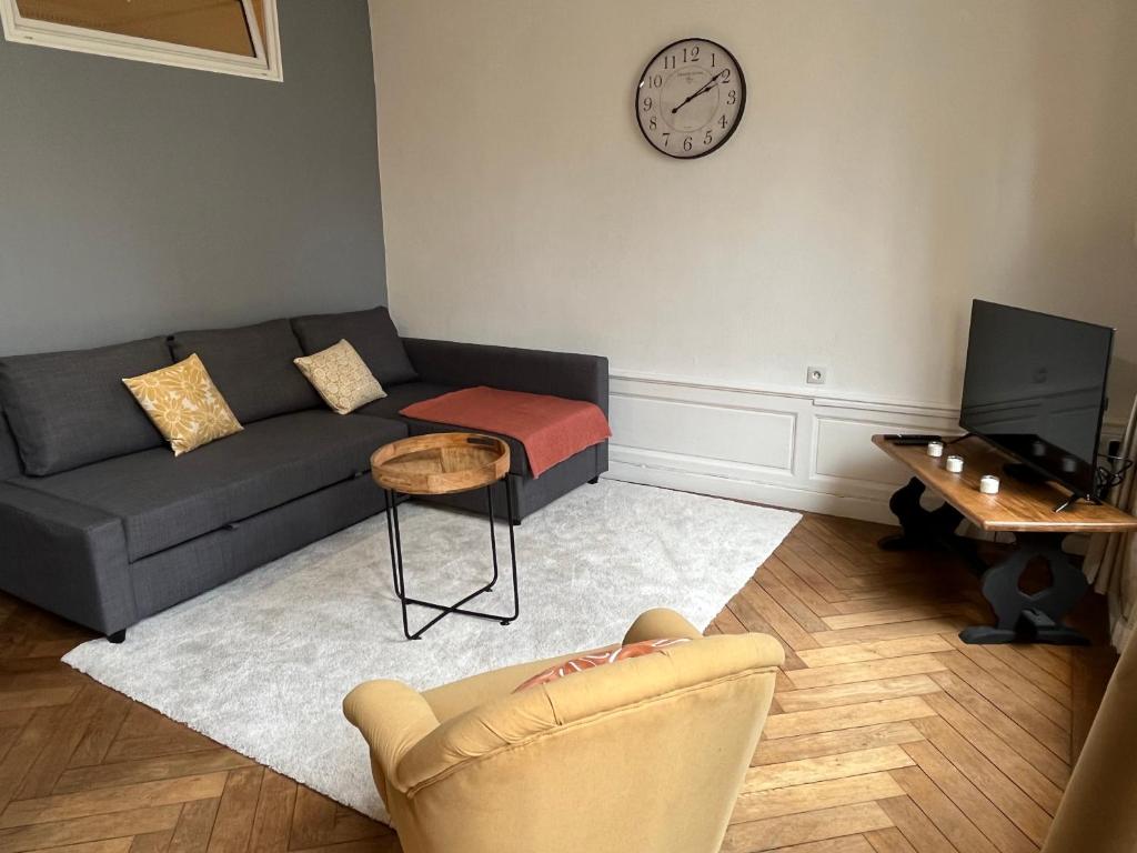 Fotografia z galérie ubytovania APPARTEMENT COSY CENTRE HISTORIQUE v destinácii Caen