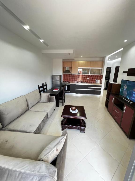 Grande Veranda 2 - Image 8