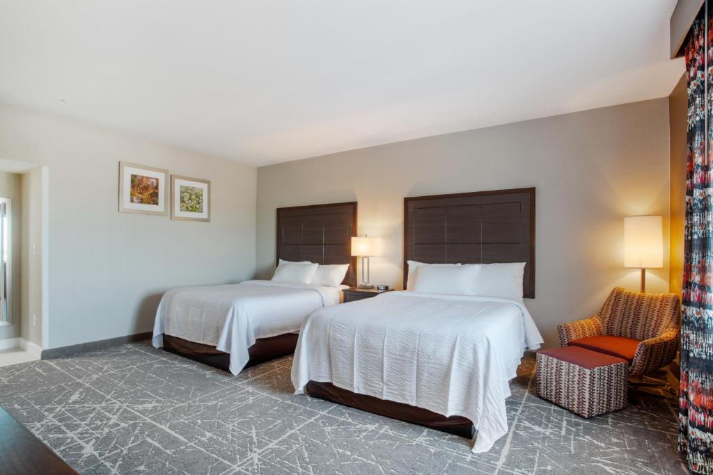 Orangewood Inn & Suites Kansas City Airport - Chambre Queen Avec Deux Lits Queen - Non-fumeur