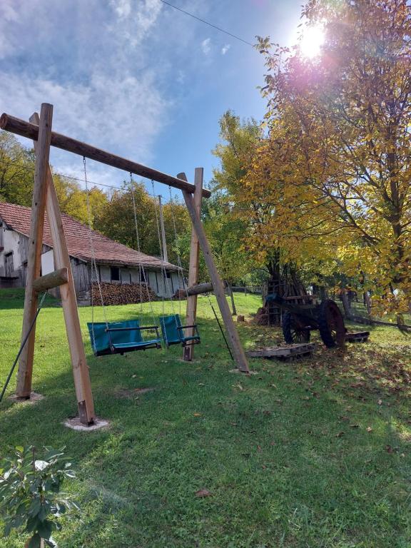 Herní místnost nebo prostor pro děti v ubytování Seosko domaćinstvo Alababa
