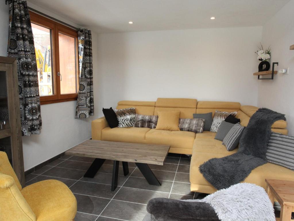 Galeriebild der Unterkunft Chalet rénové, 3 ch, parking, proche commerces - FR-1-416-209 in La Toussuire