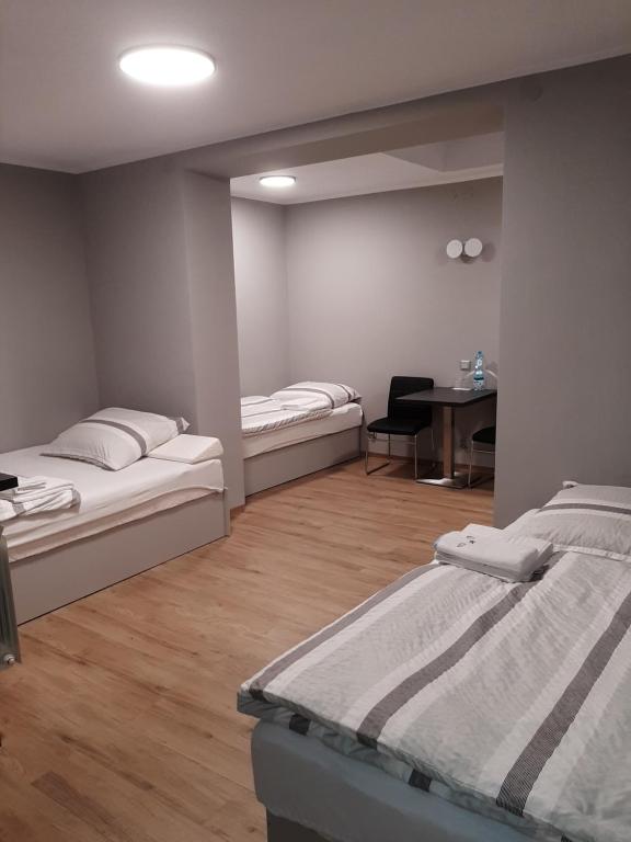 10 Bed And Breakfast - 19